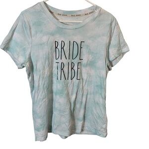 Rae Dunn “Bride Tribe” Tie Dye Short Sleeve Shirt Size Large